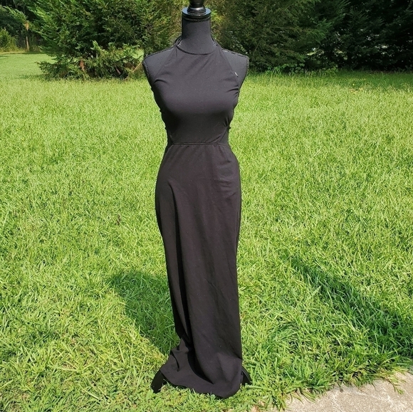 𝅺Black backless maxi tshirt dress small EUC - Picture 2 of 7
